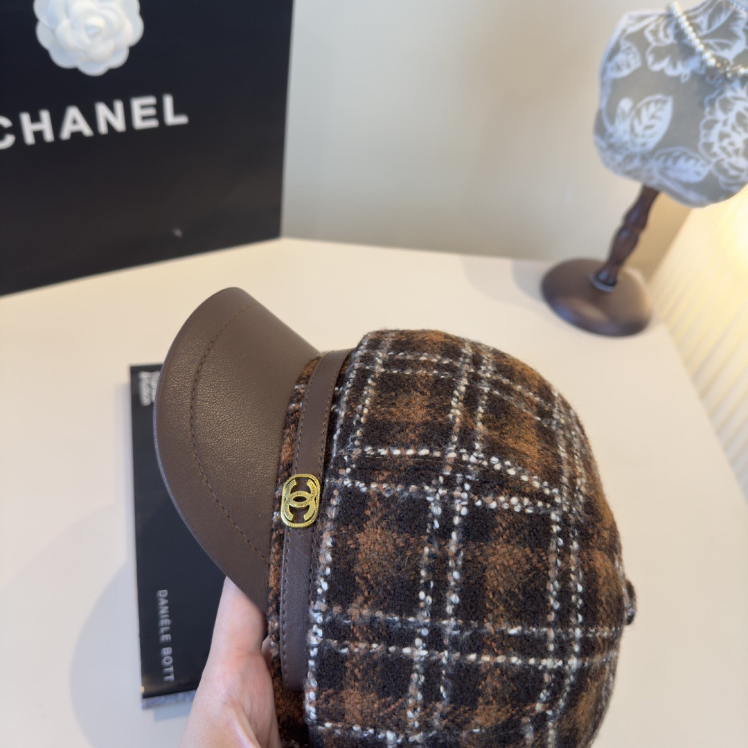Ch**el newsboy cap 57cm head circumference