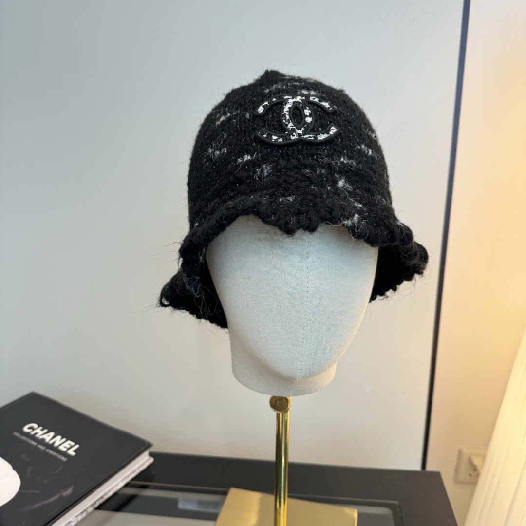 Ch**el knit bucket hat