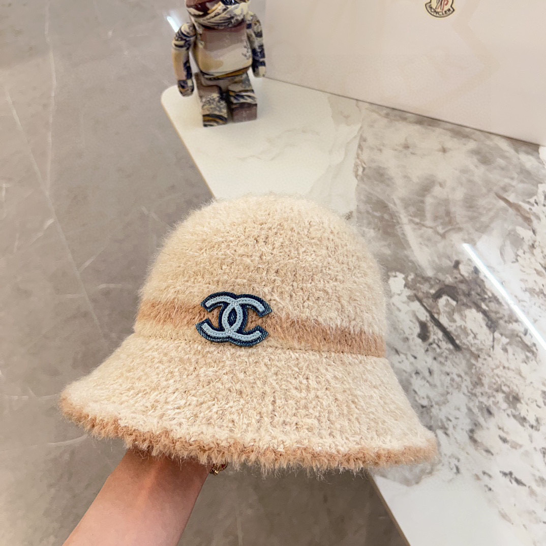 Ch**el knit bucket hat