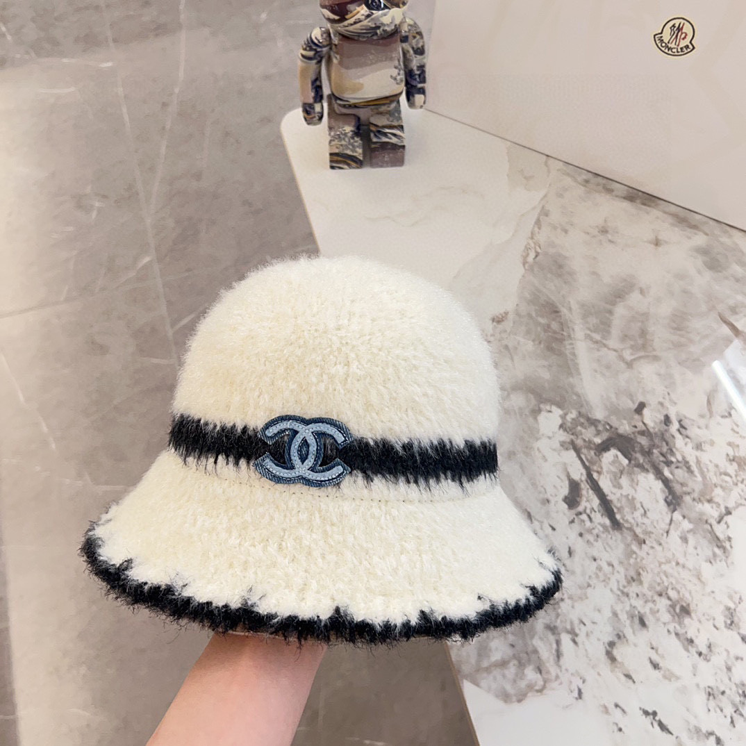 Ch**el knit bucket hat