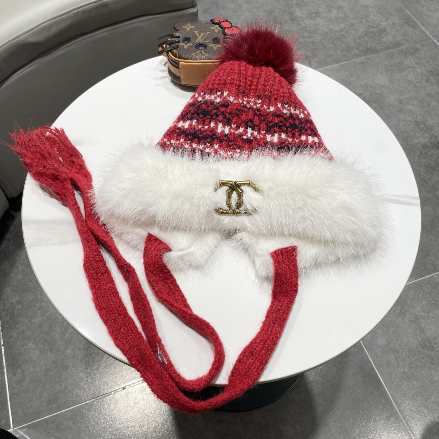 Ch**el hat