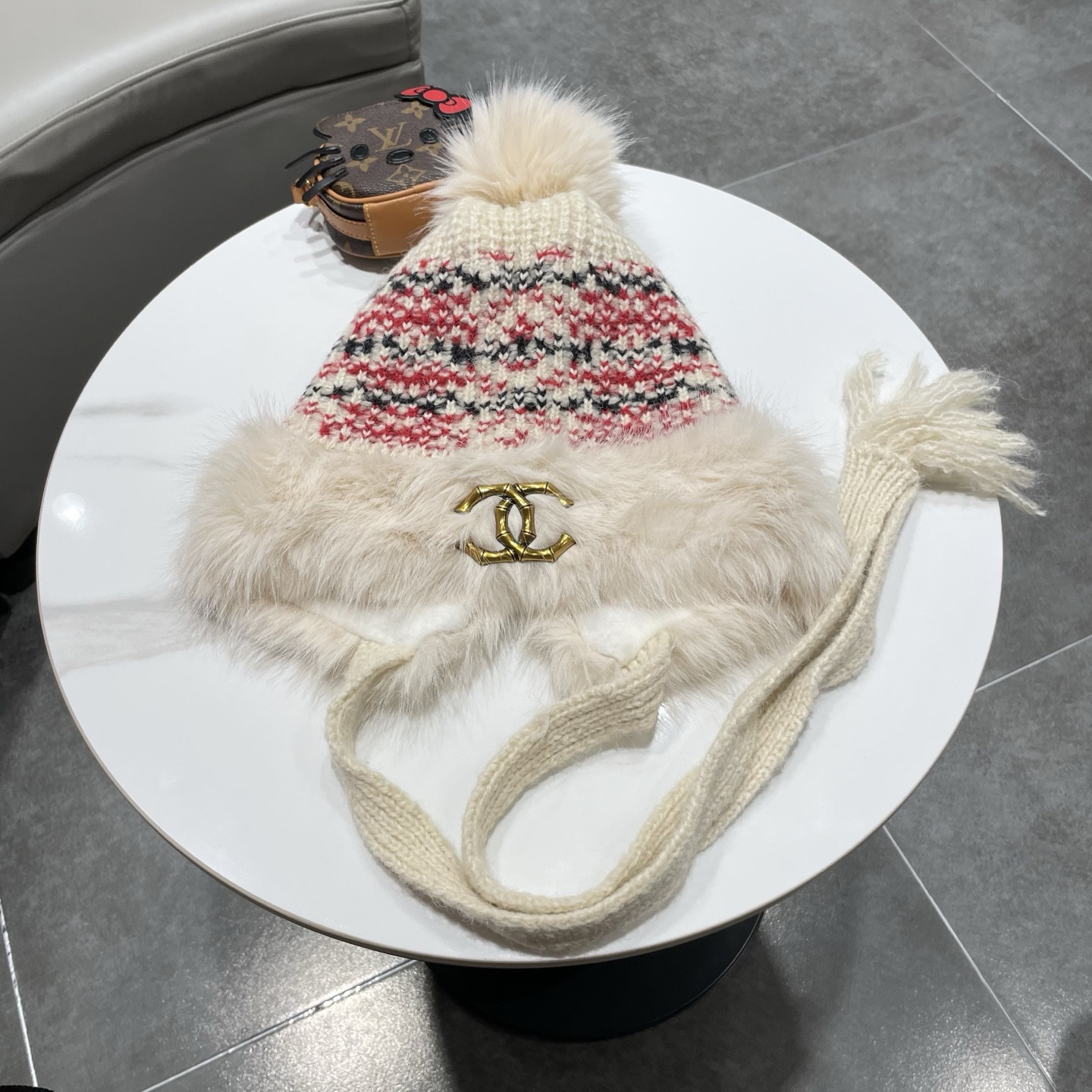 Ch**el hat