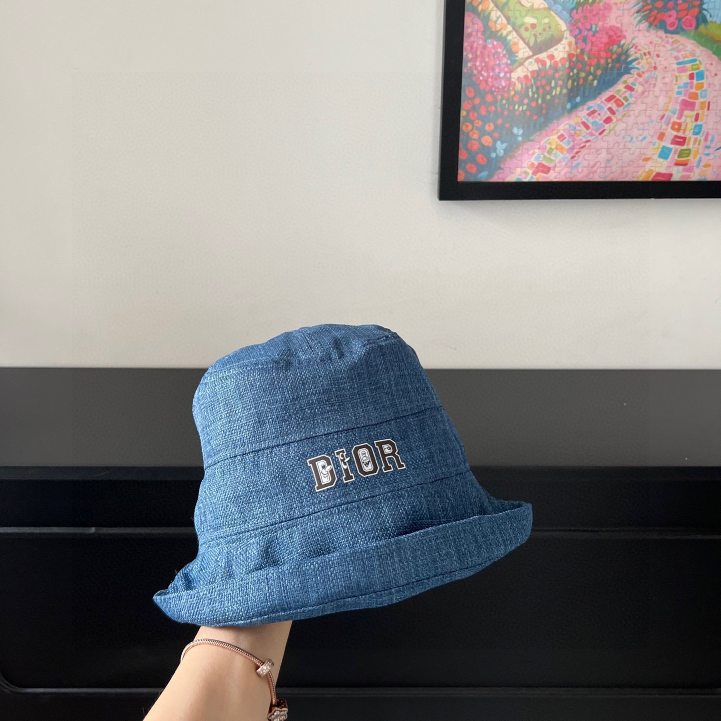 D10r bucket hat
