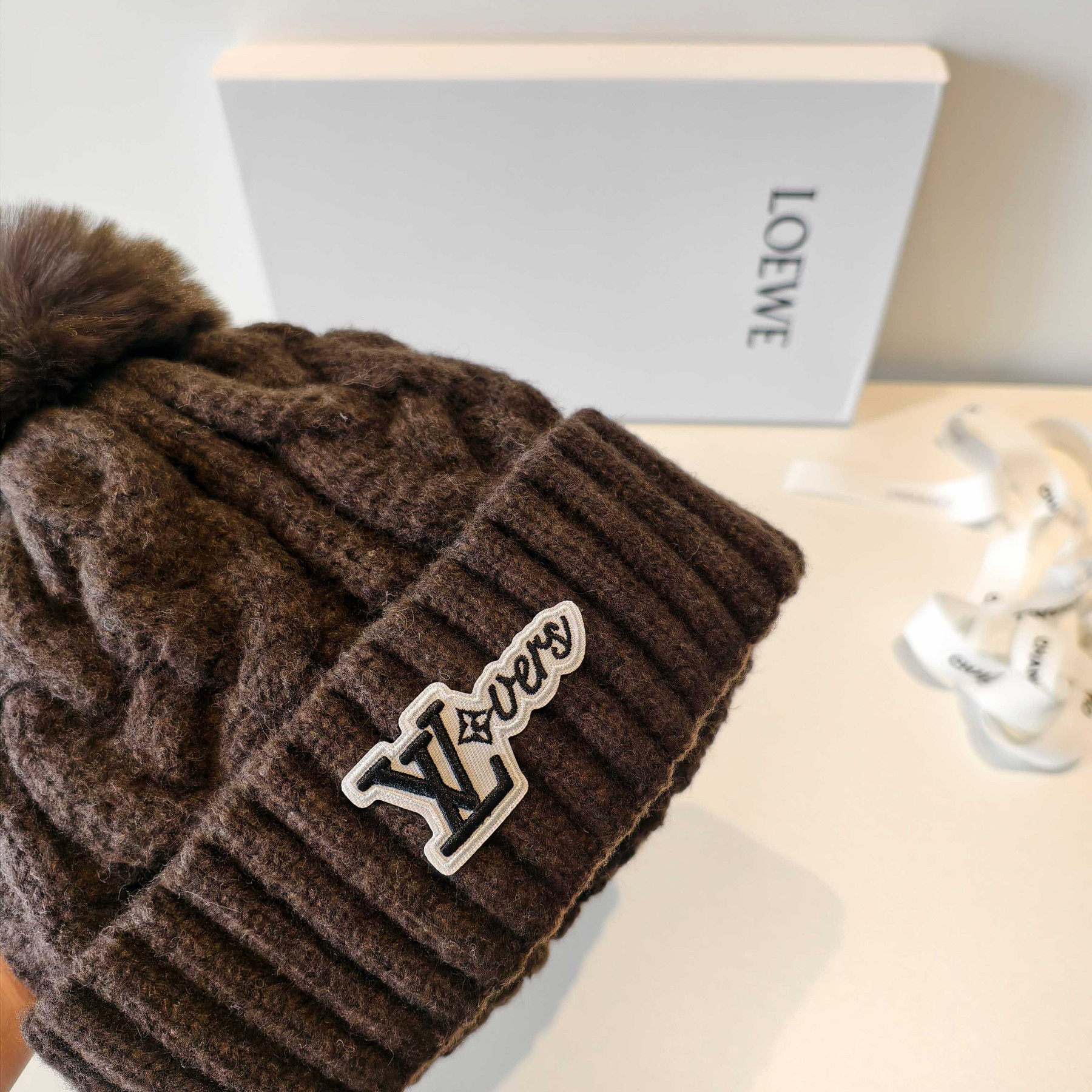 l0vis Vvtt0n beanie