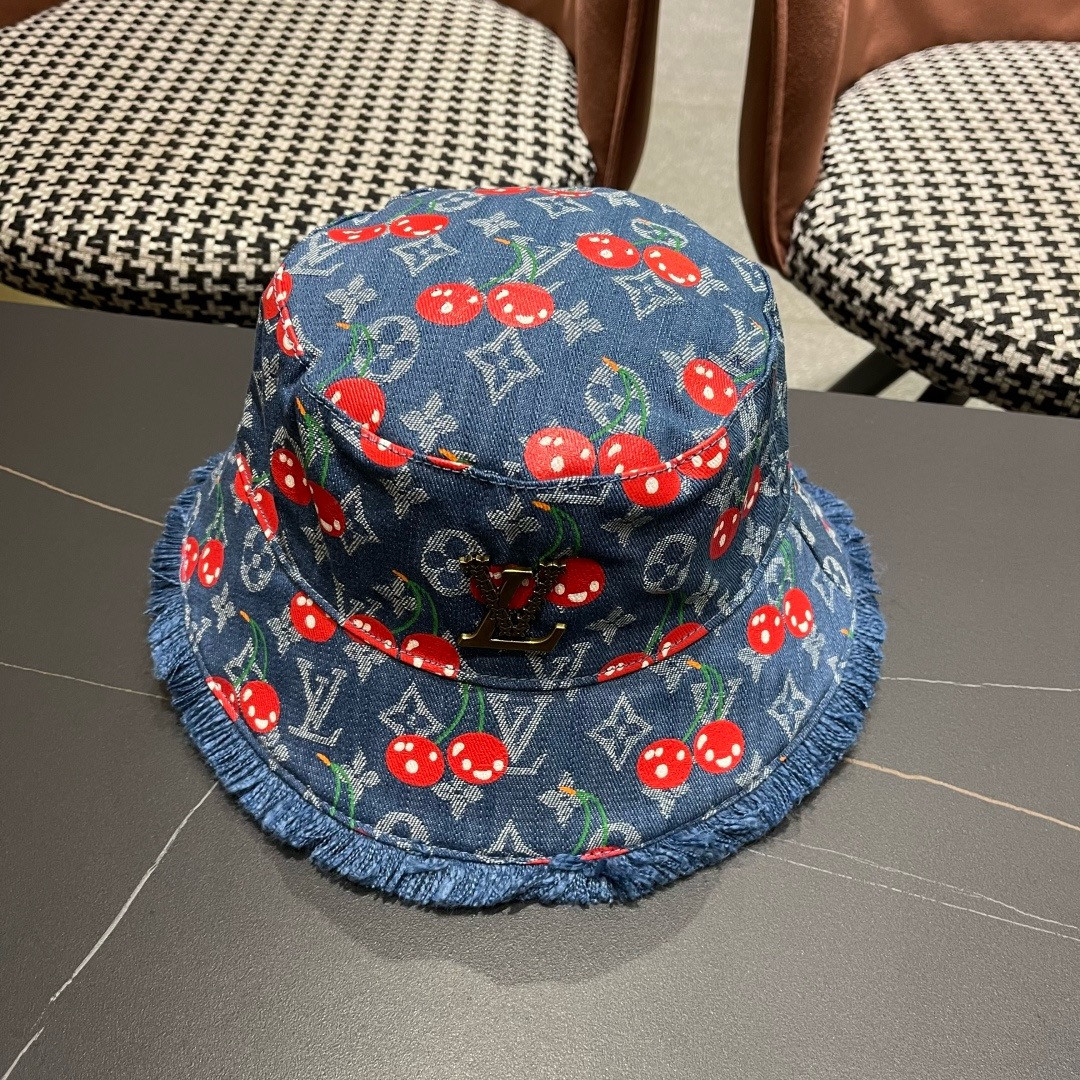 l0vis Vvtt0n bucket hat
