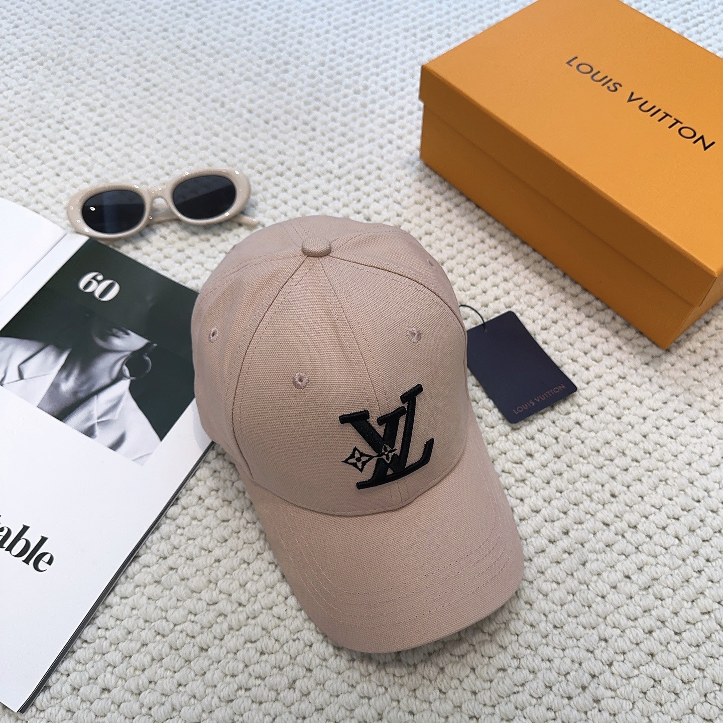 l0vis Vvtt0n baseball cap