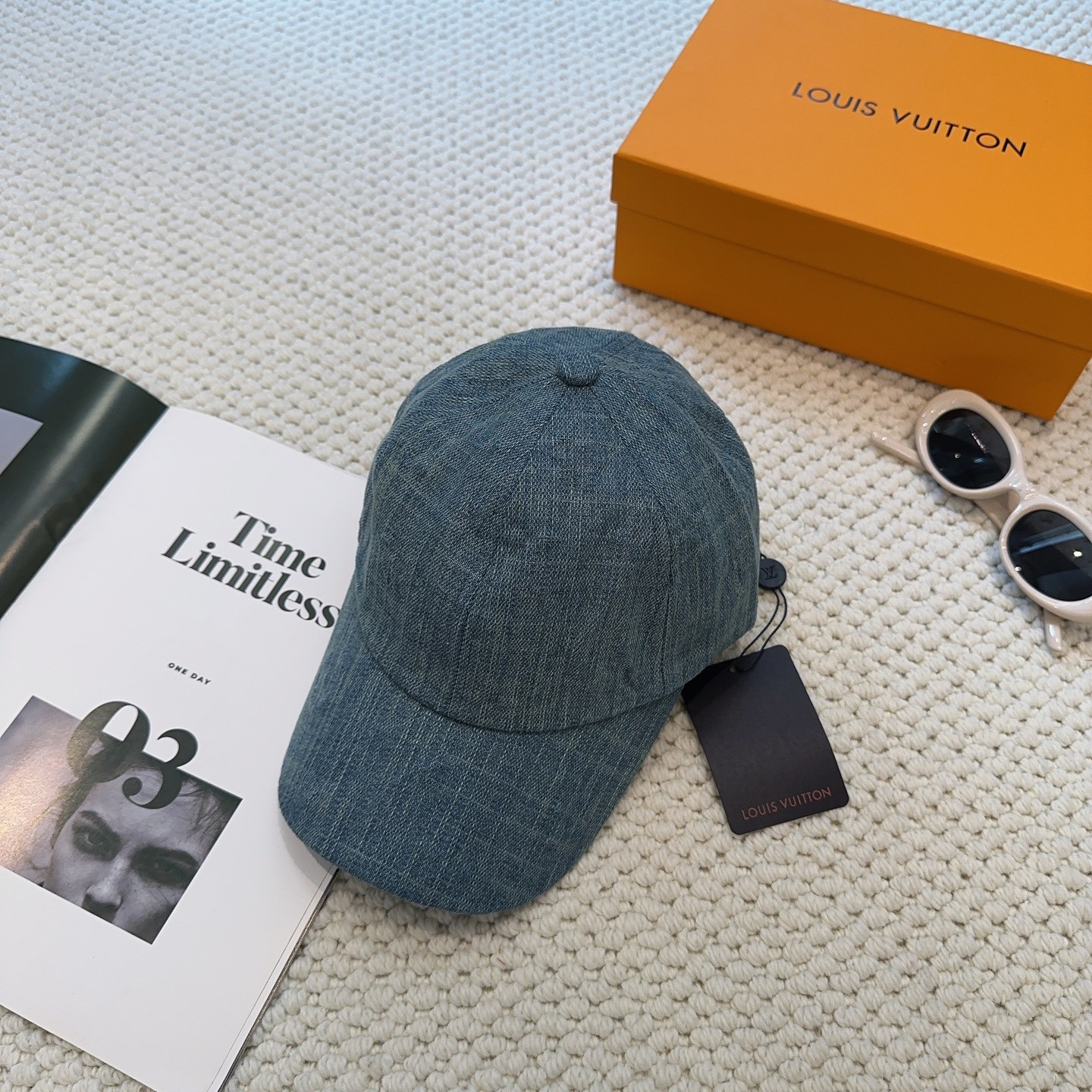 l0vis Vvtt0n baseball cap