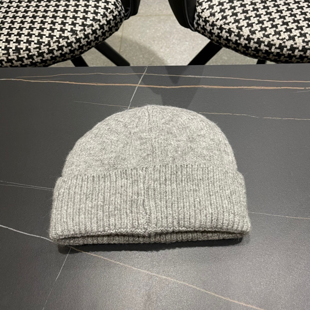 Pra*a beanie
