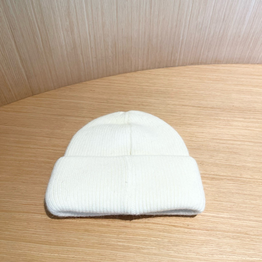 Pra*a beanie