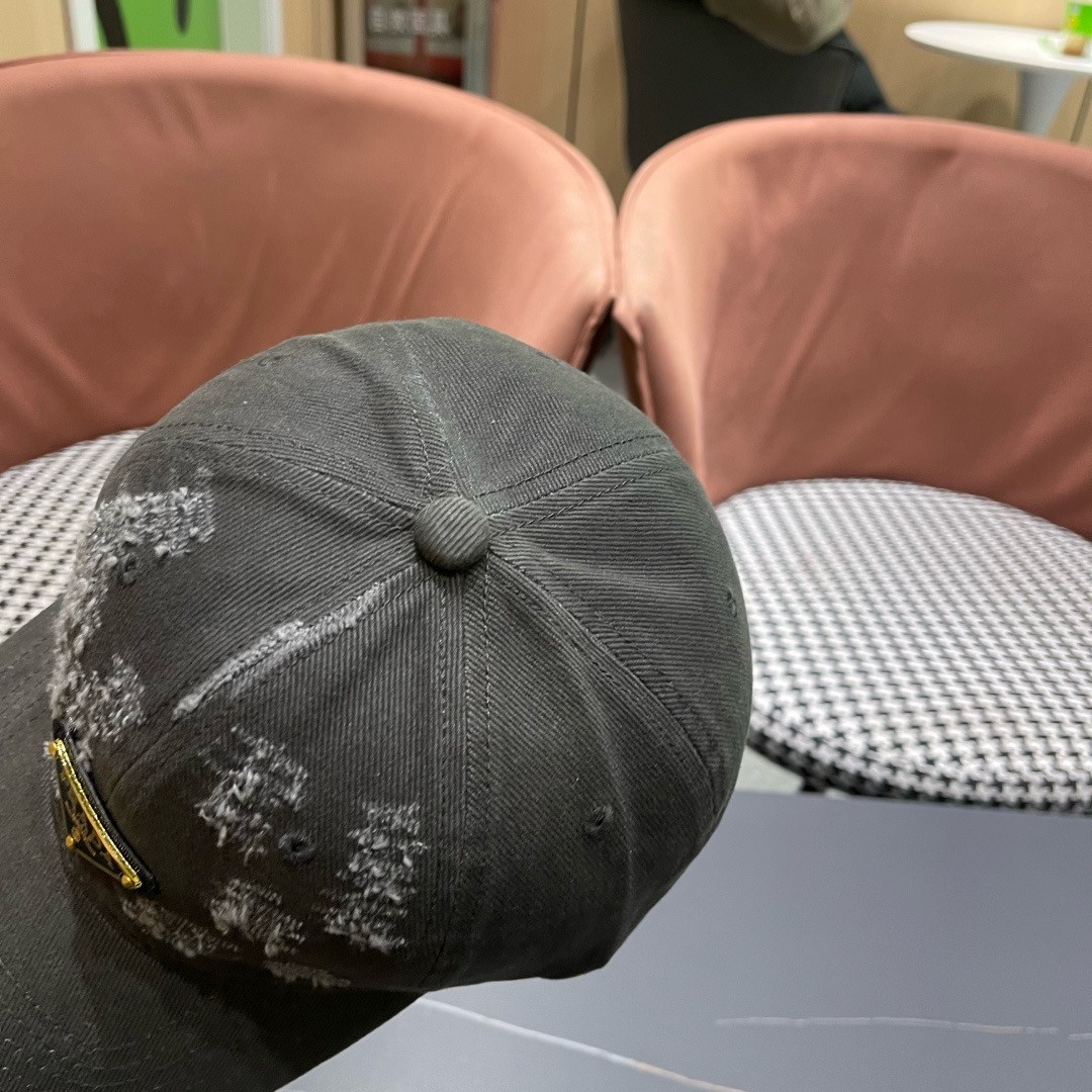 Pra*a baseball cap