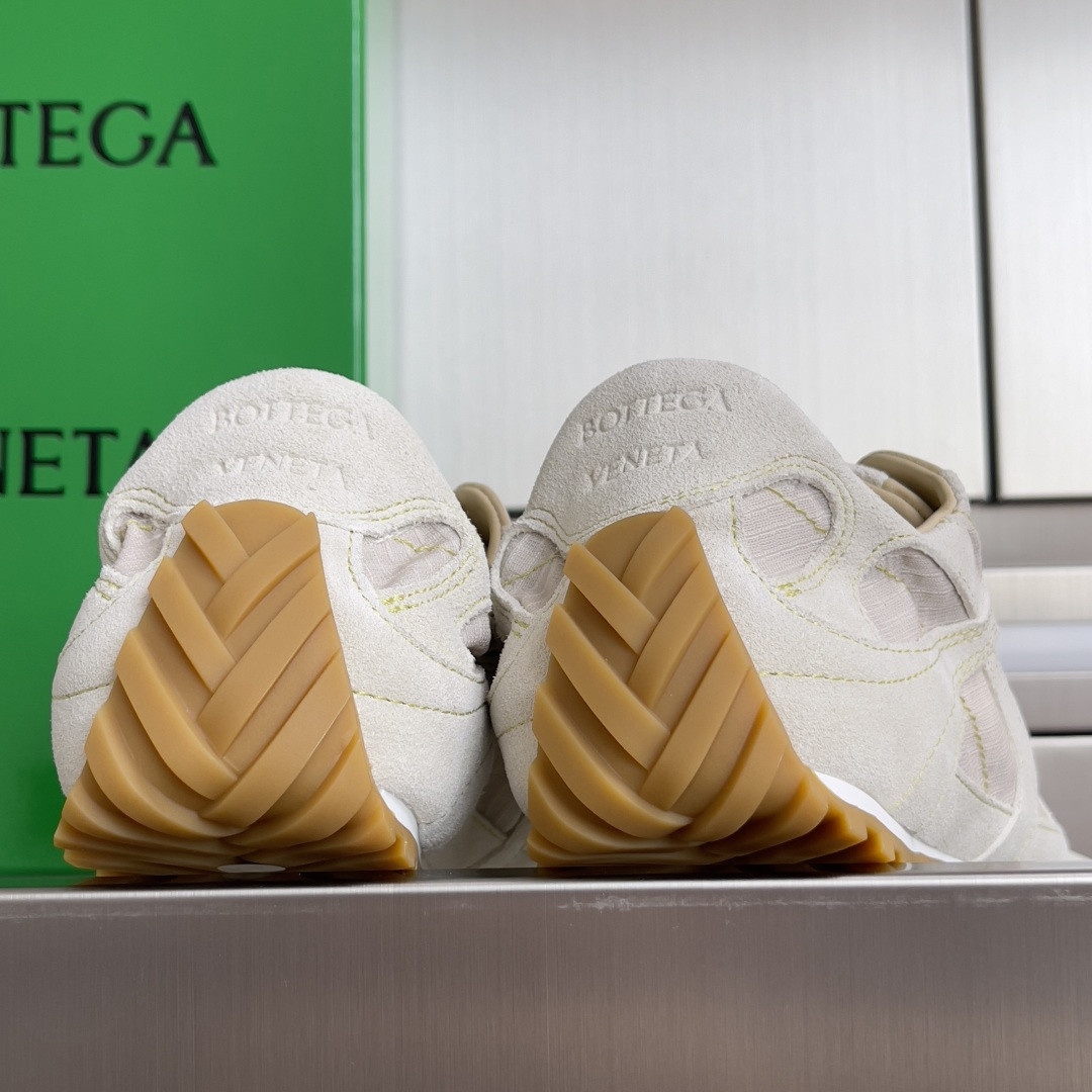 ua b0tt*ga Ven*ta orbit flash sneaker