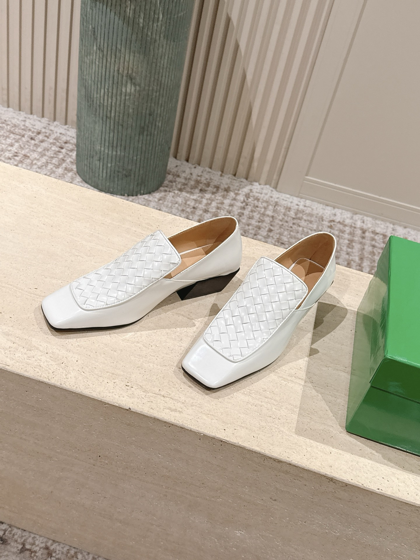 ua b0tt*ga Ven*ta ventura loafer