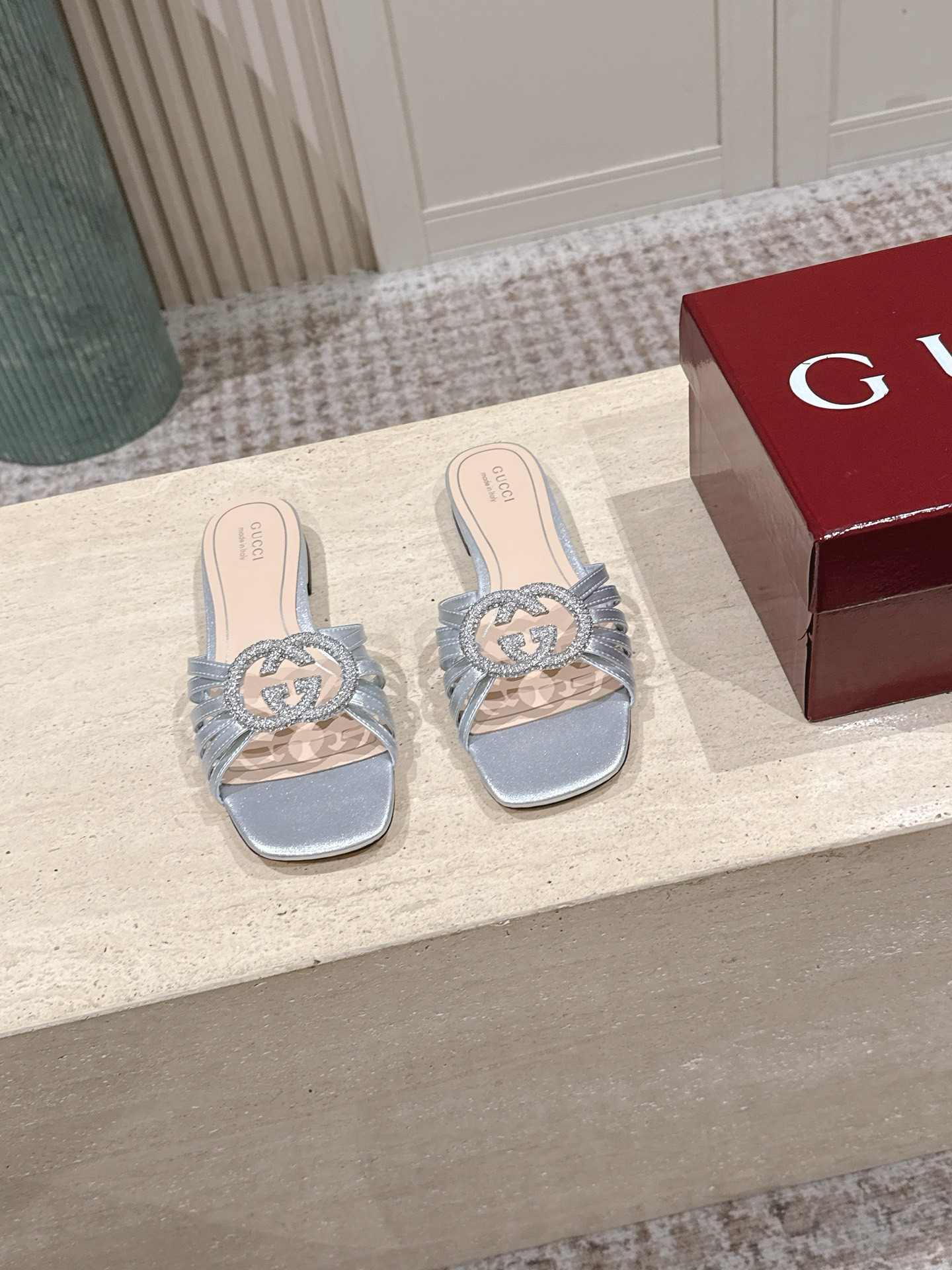 ua Gvc*1 slides