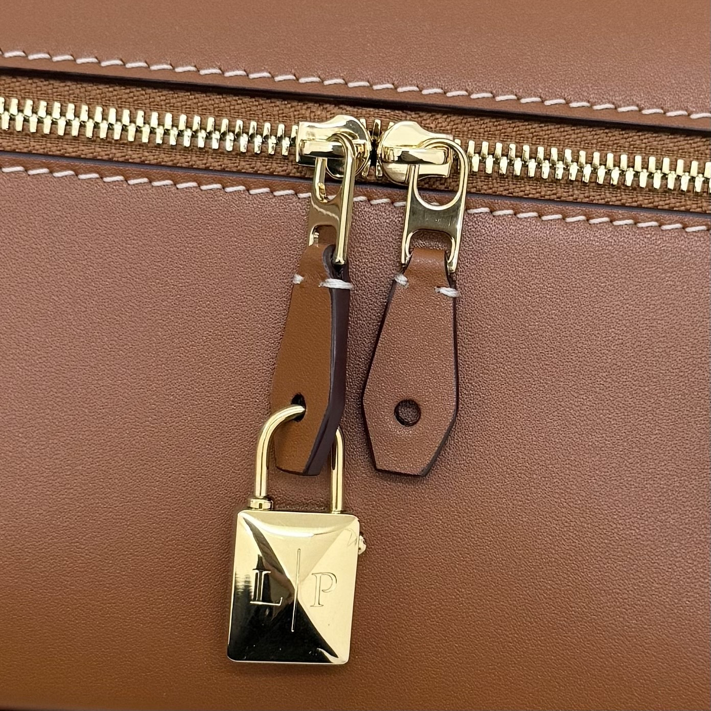 Loro Piana Extra Bag L23 23x12x7cm