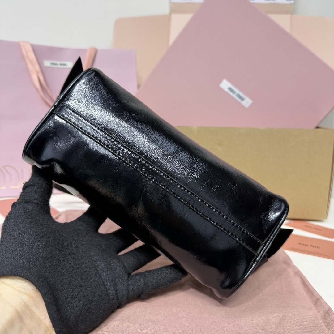 Miu Miu Shiny Leather Pouch 12.5x21x9.5cm