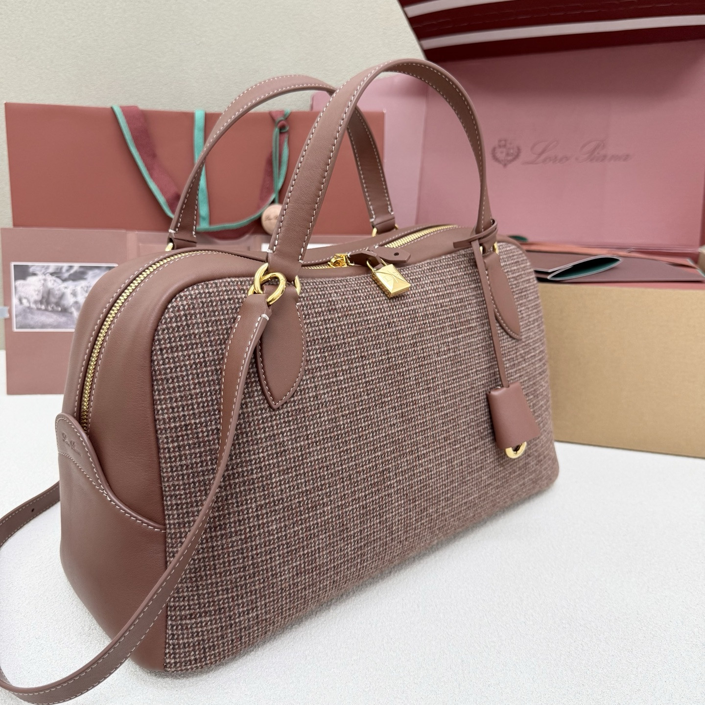 Loro Piana Needle 38x22x16cm