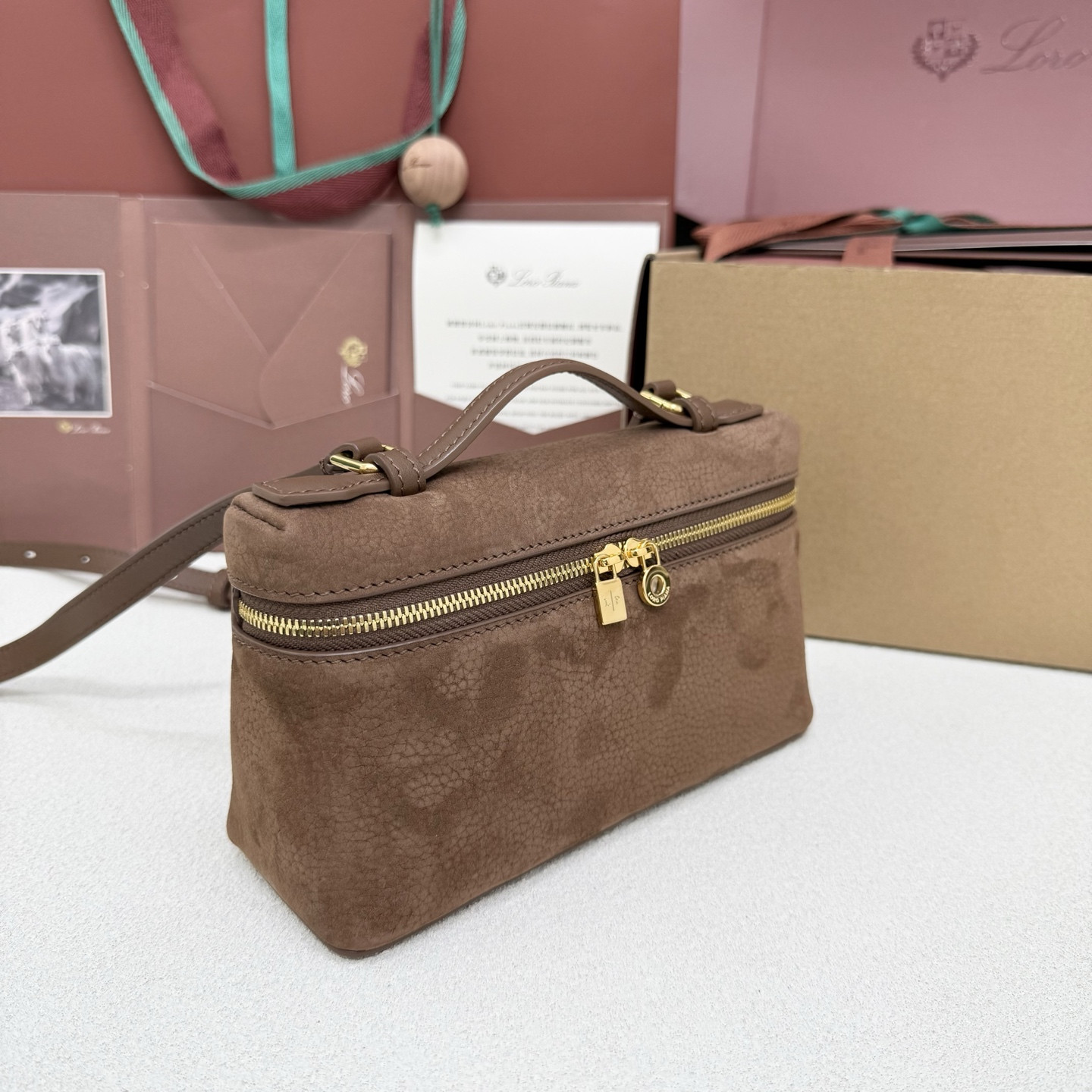 Loro Piana Extra Pocket L19 11 x 19 x 6.5 cm