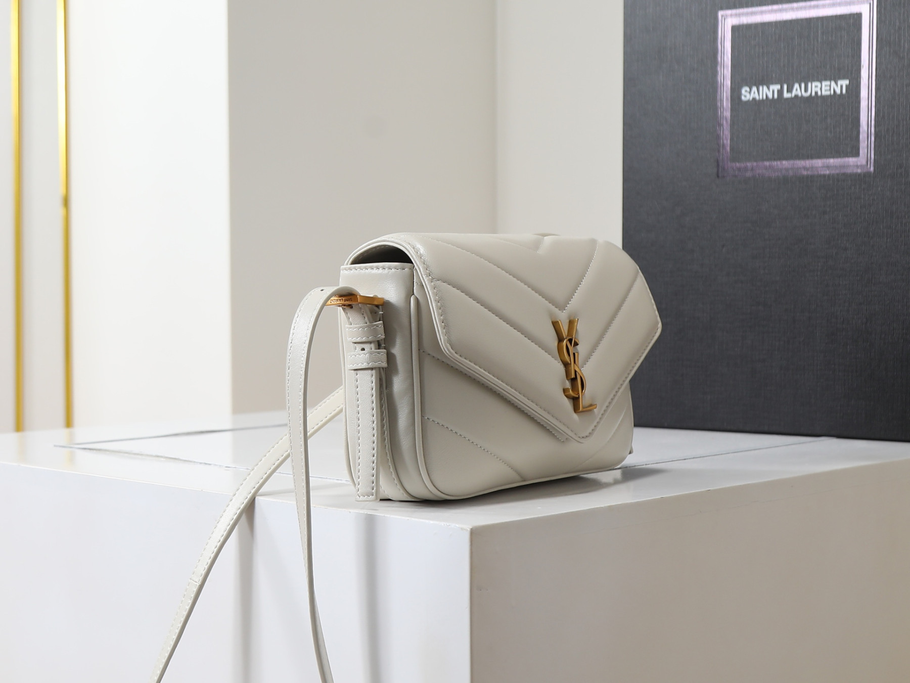 YSL LOULOU toy crossbody in MATELASSÉ lambskin 21x14x5cm
