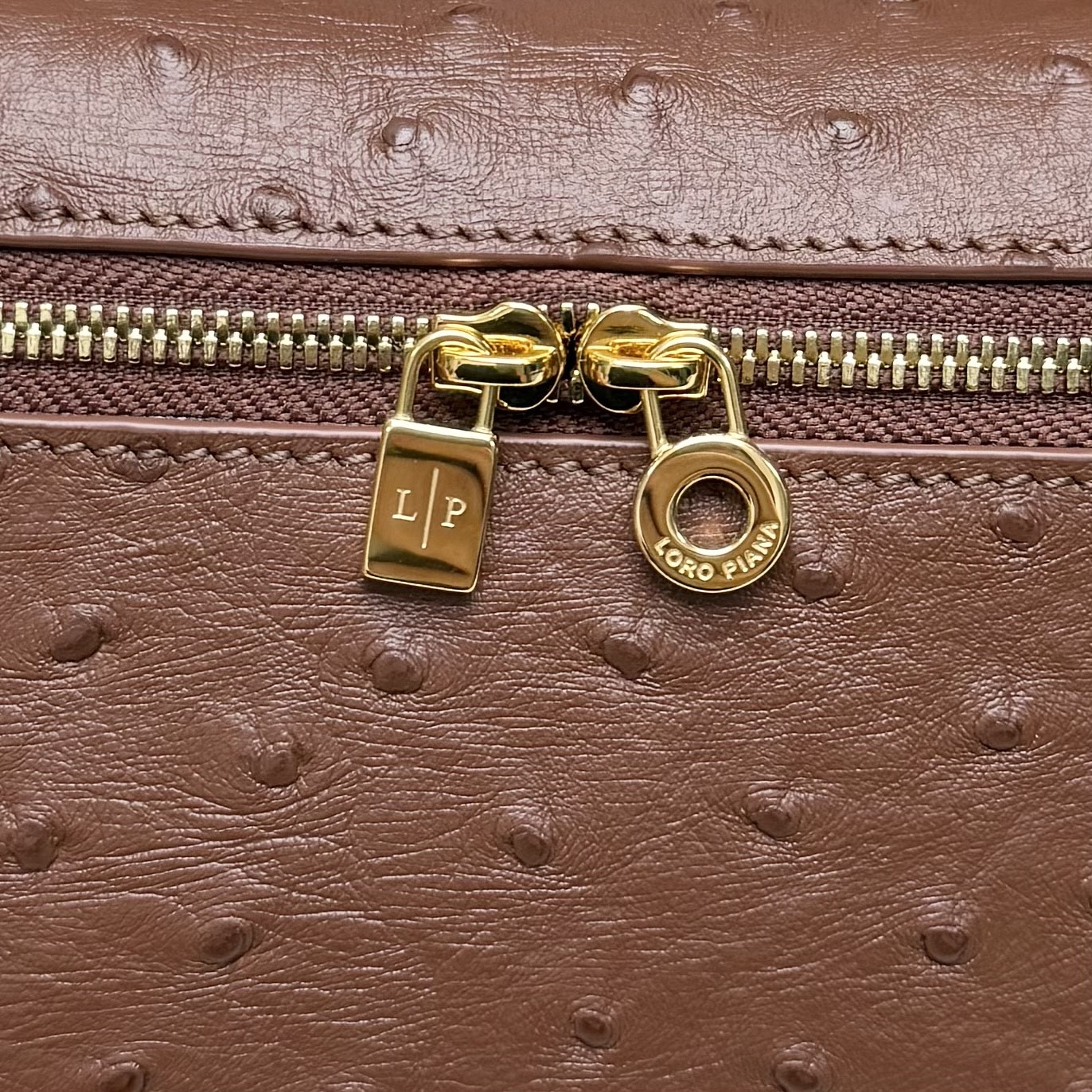 Loro Piana Extra Pocket L19 11 x 19 x 6.5 cm