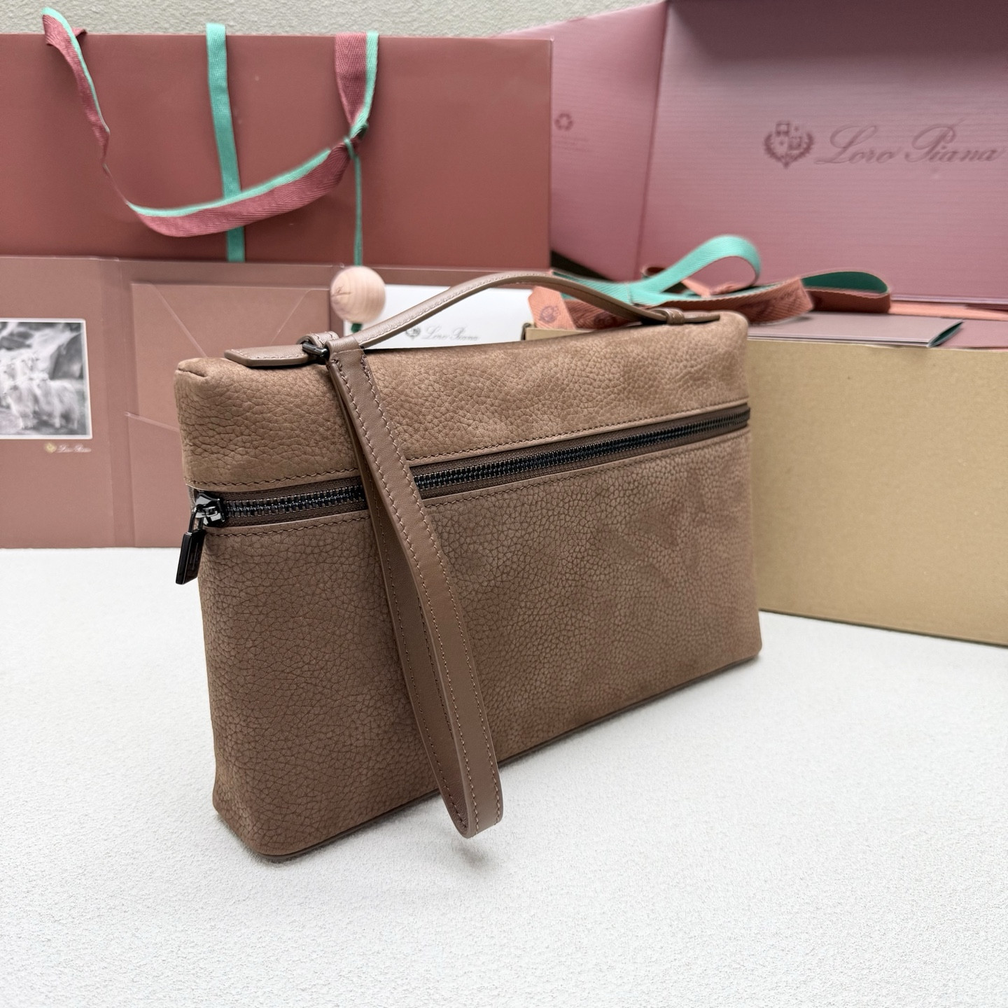 Loro Piana Extra pouch L29 29x18x5cm