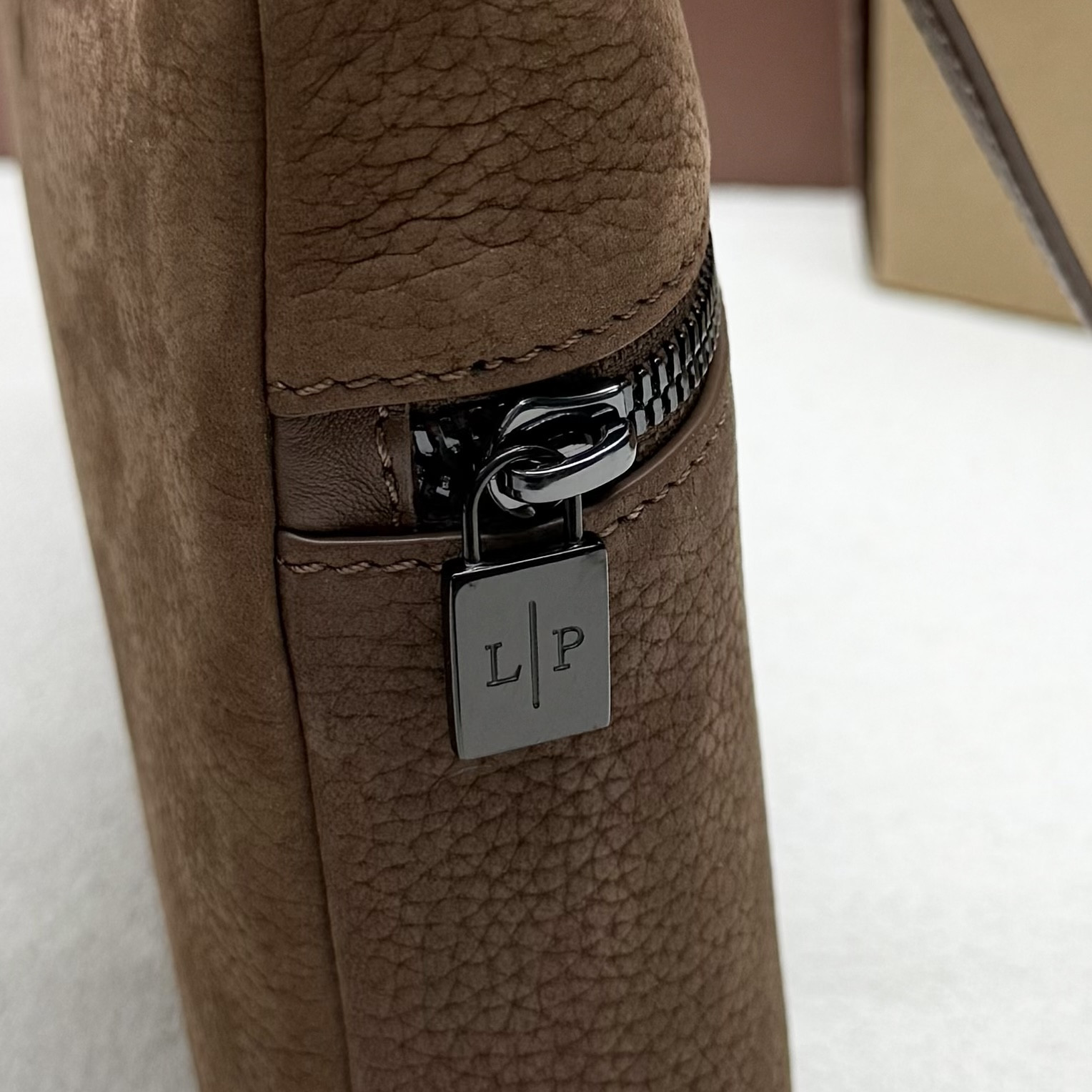 Loro Piana Extra pouch L29 29x18x5cm