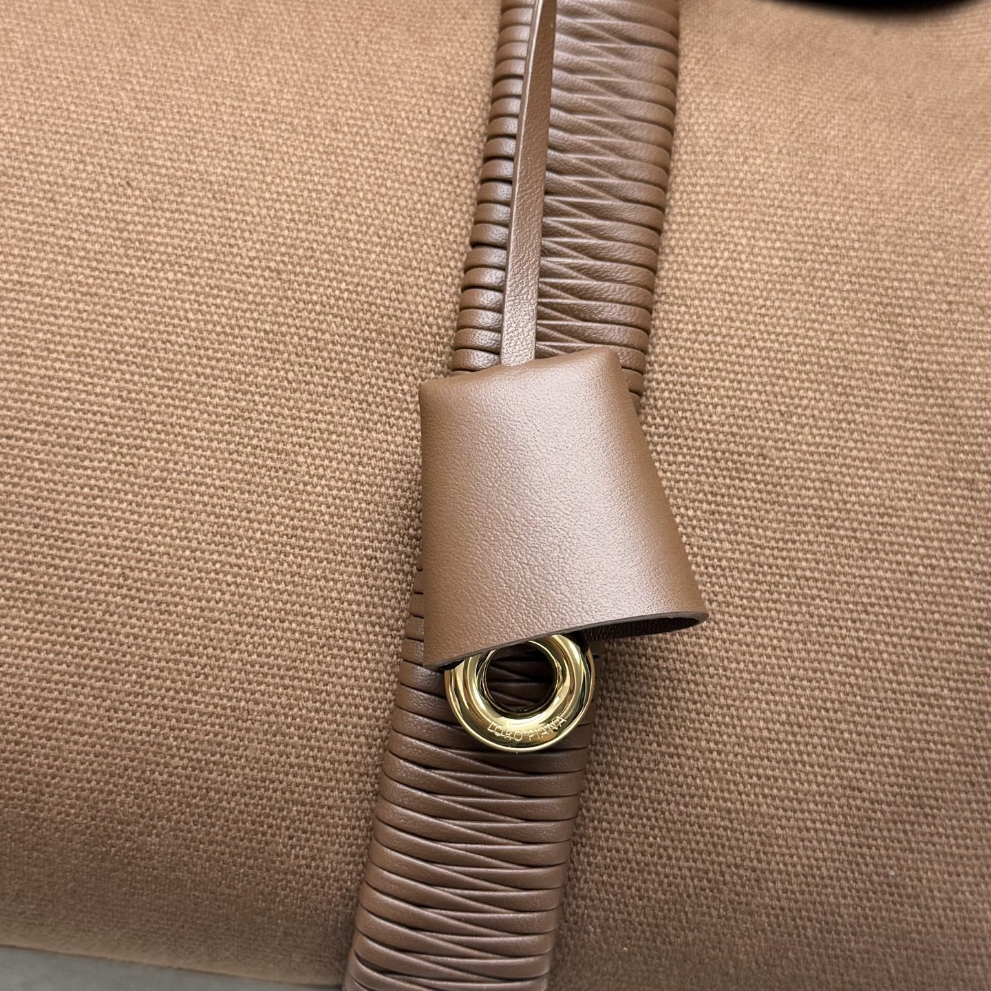 Loro Piana Loom Bag L32 33 x 23 x 18 cm