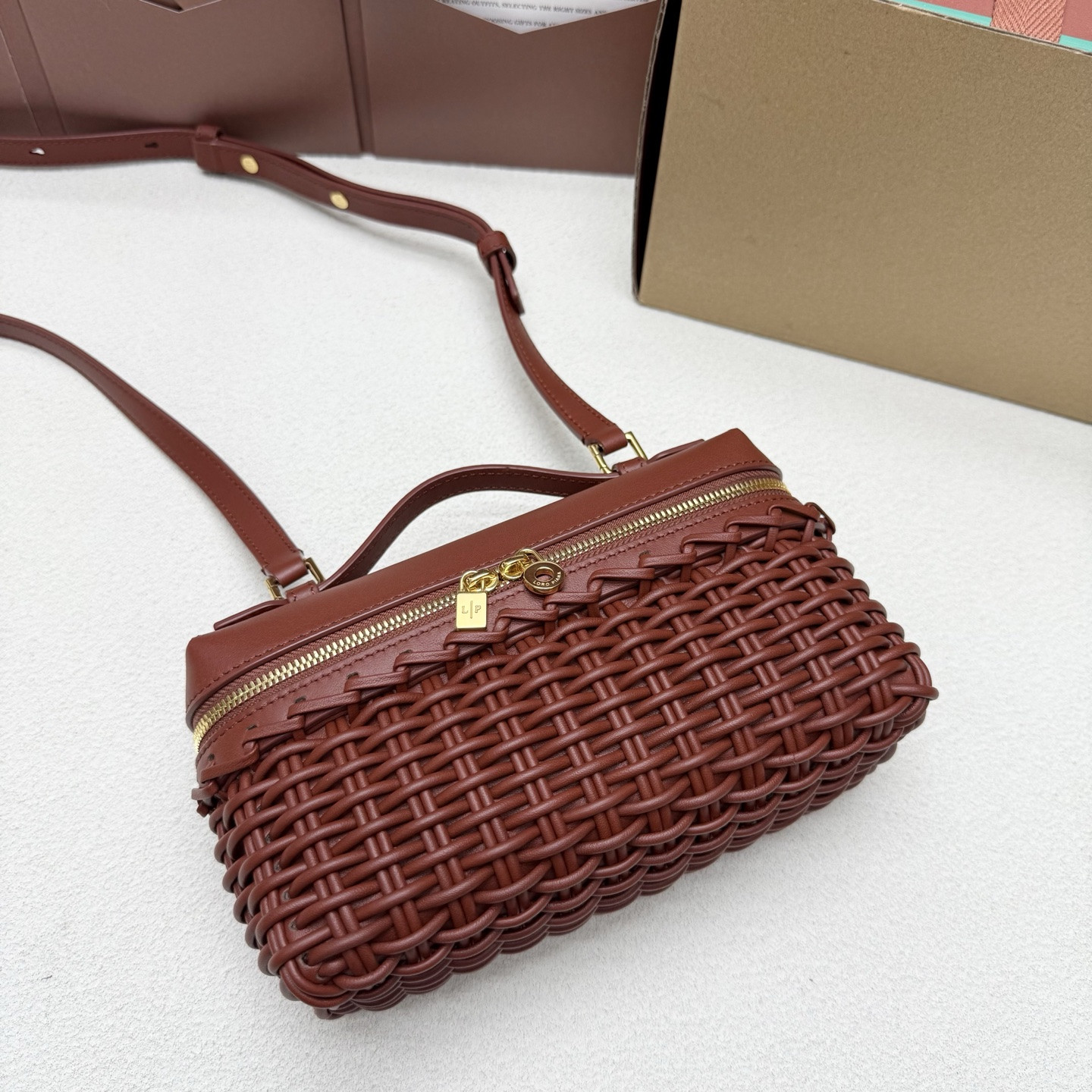 Loro Piana Extra Pocket L19 19 x 11.5 x 7cm
